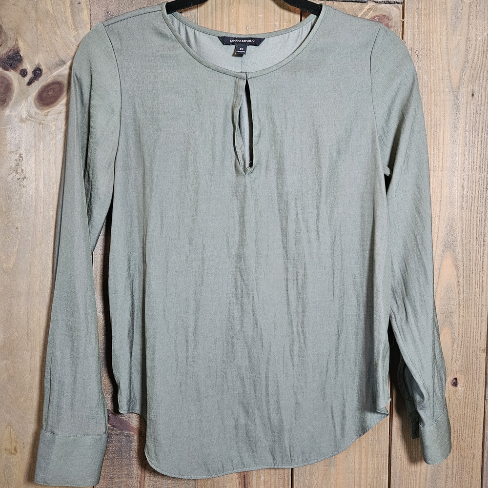 Banana Republic Women's Sage Long Sleeve Blouse Xs